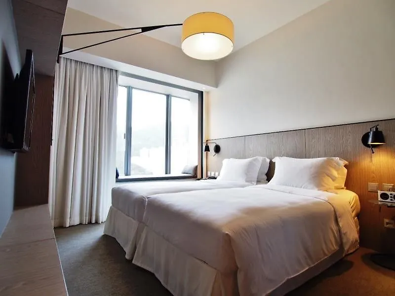 Pentahotel Hong Kong, Kowloon 4*,